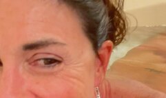 Carissa talking underwater while breathing air through her nose (custom)