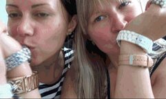 Two sexy ladies masturbate with wristwatch 2Wn