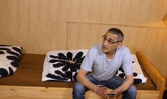 OLD SLUT IN GLASSES TO FUCK