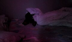 A lazy masturbation session in the morning