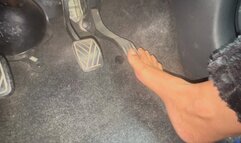 Barefoot hard revving with exhaust ( custom 78)