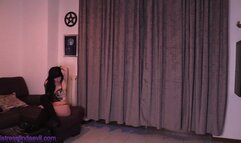 Mistress Linda Evil- il prete porco peccatore