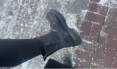 Face trampling and muddy boots worship