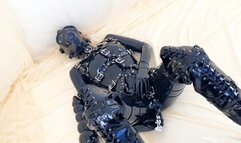 Lalola plays in full latex!