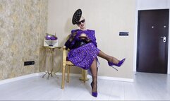 GOONING BLUE FOR MY NYLON LEGS