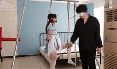 xy39-The maid in white stockings broke the master’s antiques