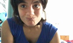 Ragazza con la faccia angelica che bestemmia tantissimo