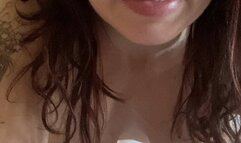 A slutty milf and her vibrator