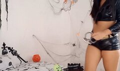 The police take the thief