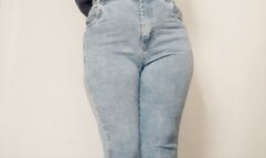 Peiing on jeans, panties and wet soles!