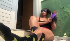 Domitrix combing her hair