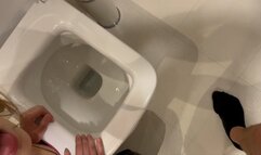 Blonde girl messy amateur piss deepthroat