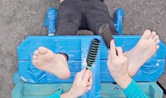 SOLES-UP TICKLING: MAXX