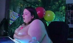 SSBBW SEXY OIL AND DILDO BLOWJOB AND TIT WANK SIDE ON VIEW