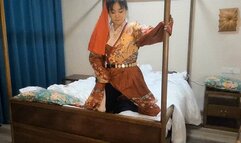 LUNA248_Female lord in the middle of the night chief is a massage pillow