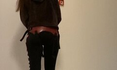 Pegging Queen- Neighbor from 718 pegged right on the stairwell