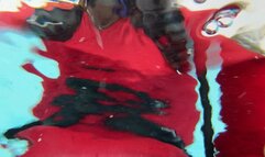 Pool swim in full face mask