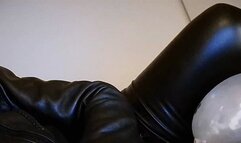 WATCH ME! BUBBLE ASS- SCISSOR LEGS - FEM WRESTLING NYLON ASS LEATHER ASS LIVE STREAM