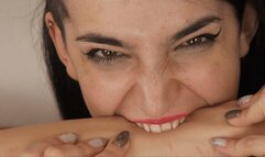 Stella ed Eve, mordere sempre! - Stella and Eve, always bite! (MOBILE VERSION MP4)