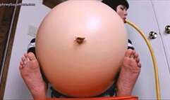 * 854x480p * Daphney Rose Tests The Fat Formula ( Belly Bloating Stomach Expansion ) -MOv