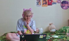 Streamer Stuffs and Turns into Cow