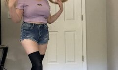 Cruel Giantess Plays With Tinies