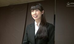 C-2825 スーツSEX in the OFFICE 002