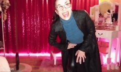 LECCAMI LE PIANTE COGLIONE -- LICK MY SOLES IDIOT