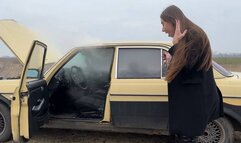 The car boiled after hard revving (spatial vision format)