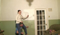 Shoulder Riding Sophie In Tight Jeans