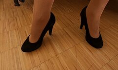 Masturbating with my pantyhose (2023) (MP4)