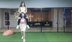 LUNA180_Lift carry and shoulder carry with Luna sister each other