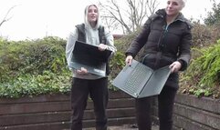 Sneaker-Girl Doro & Akira - Two Notebooks Crush