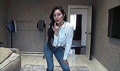 Seduces with his body (1920x1080 HD) MP4