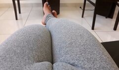 Camel TOE - Gym Leggings - Feet - Legs - Lenora