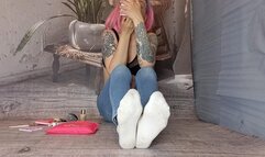 white socks fetish doing my make up in blue jeans