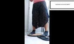 Brig_Sexi_Hot itches feet in black grey toed socks