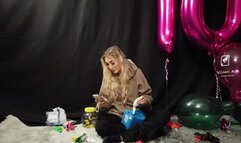 Behind the scenes set up of clip 100