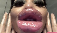 RubyDollLipz's 3-17-22 Growing XL Doll Lips