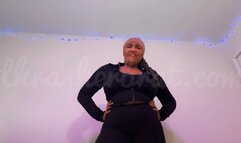 PERVERT SNIFFS HOT GIRL'S SWEATY ASS