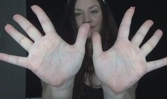 Worship Every Inch Of My Big Beautiful Hands (MP4) ~ MissDias Playground