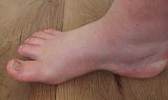 #7 Loser will buy it! - Gold glitter polish (no talk)