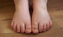 #10 Loser will buy it! - Gold glitter polish (no talk)