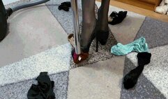 Sexy maid and her strong friendMP4