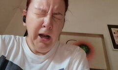 Terrible attack of allergic sneezing 4K