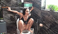 Toilet queen (1920x1080 HD) MOV