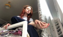 Soles, painted toe nails!