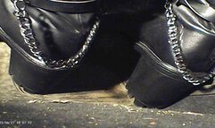 Melanija pumping the Vauhall Nova but it does not come for her