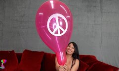 Michelle Machine Pops with Device 4K (3840x2160)