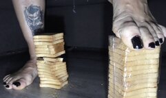 thickness round feet crush dry bread toast asmr sound feet crusher black toenails smash strong feet toes like to play with your food